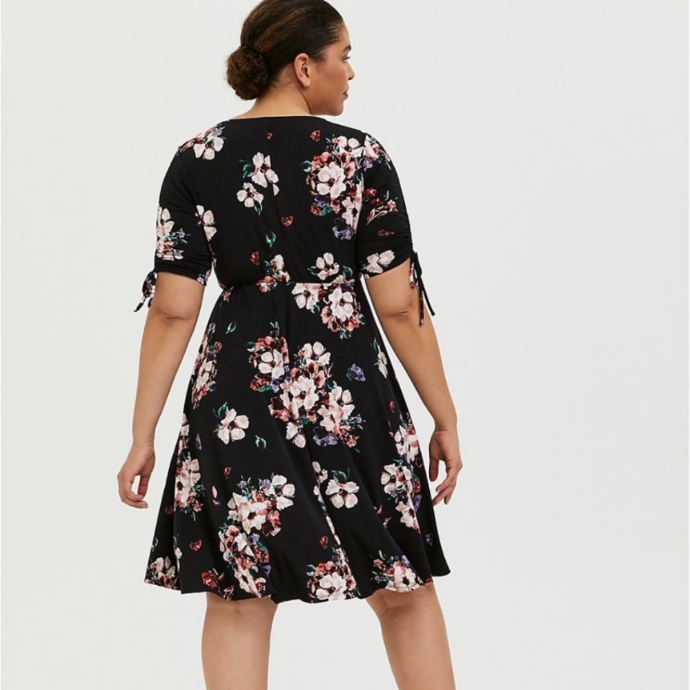 Torrid black floral studio knit drawstring sleeve dress! - Picture 3 of 5